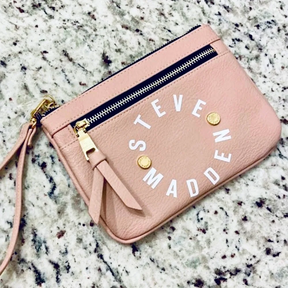 Steve Madden Wristlet!